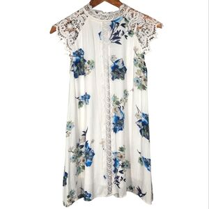 Altar'd State Dress (Top) Size Small Floral Lace Details, Lined
